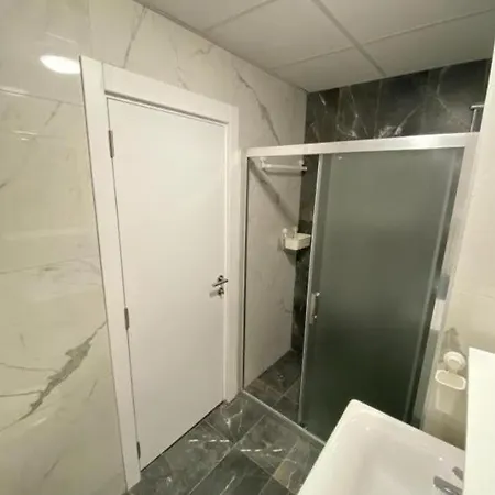 Royal Apartment-familyhaven,park,modern And Luxury *