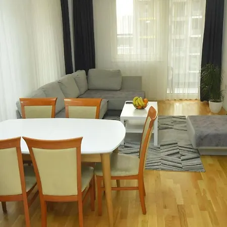 Apartment Royal Apartment-familyhaven,park,modern And Luxury