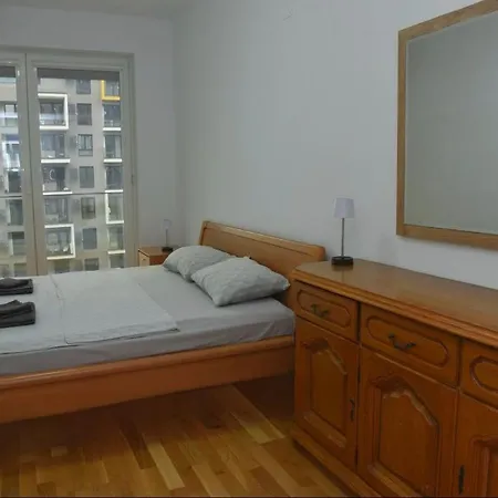 Royal Apartment-familyhaven,park,modern And Luxury Apartment