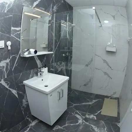 Apartment Royal Apartment-familyhaven,park,modern And Luxury