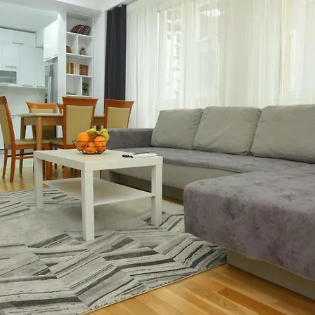Apartment Royal Apartment-familyhaven,park,modern And Luxury Skopje