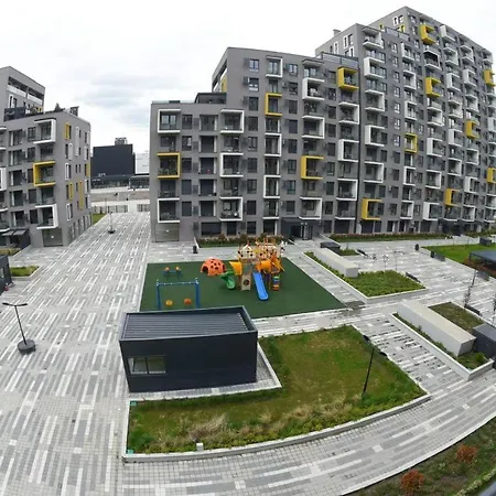 Royal Apartment-familyhaven,park,modern And Luxury
