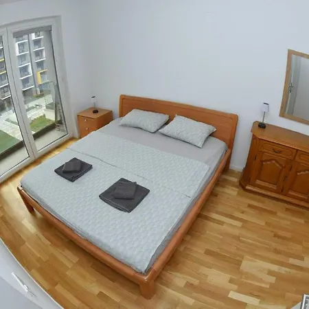 Royal Apartment-familyhaven,park,modern And Luxury Apartment *
