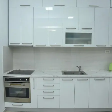 Royal Apartment-familyhaven,park,modern And Luxury Apartment Skopje